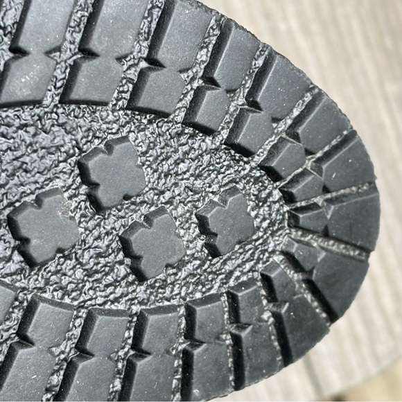 Timberland Black Lace Up Heeled Ankle Boots Size 8.5 Block Heel Like New - Picture 10 of 15